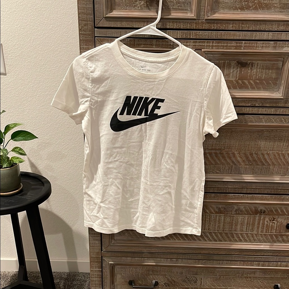 Nike White T-Shirt